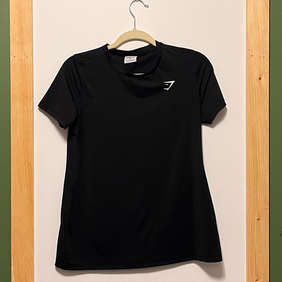 Gymshark T-shirt - Picture 2 of 3